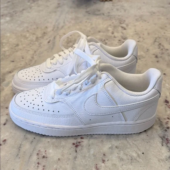 Nike All-White Leather Sneakers Sz 6 - Picture 2 of 8